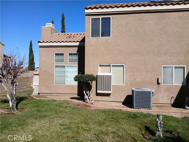 3828 Napa, Palmdale, CA 93550