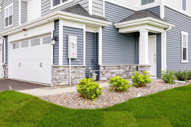 9413 4th Street Lane N, Lake Elmo, MN 55042
