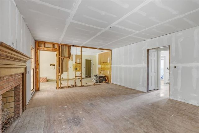 1080 Huntcliff, Atlanta, GA 30350