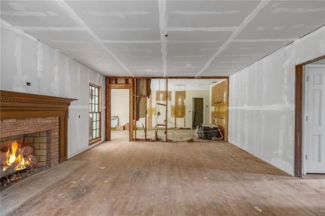 1080 Huntcliff, Atlanta, GA 30350