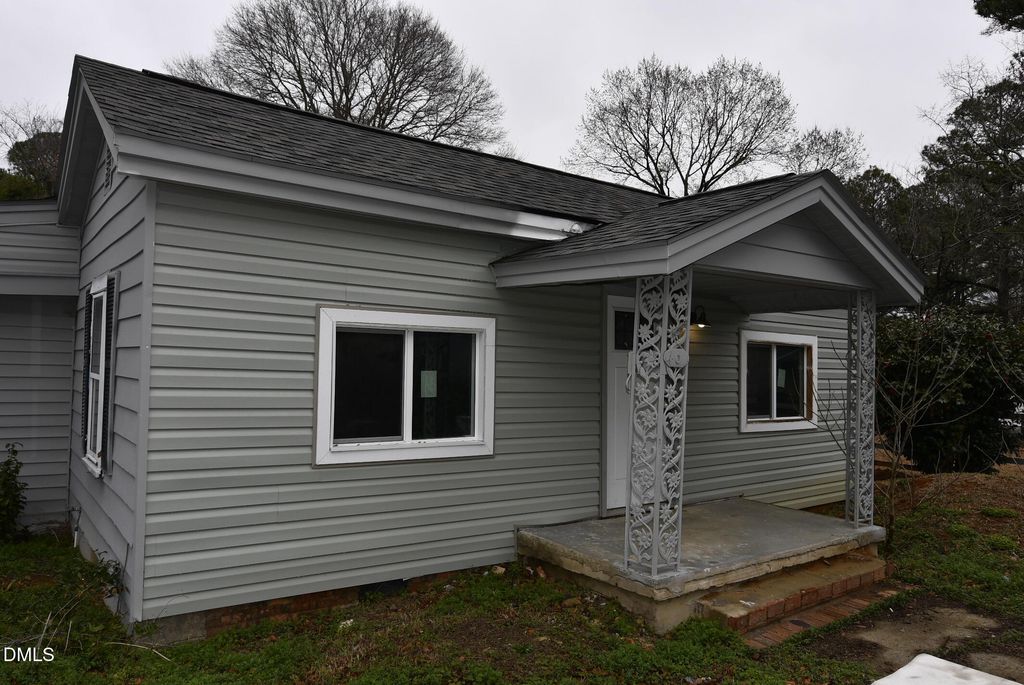 405 E Cole Street, Dunn, NC 28334