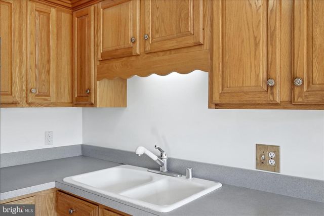 1909 SPOHRS RD, Berkeley Springs, WV 25411