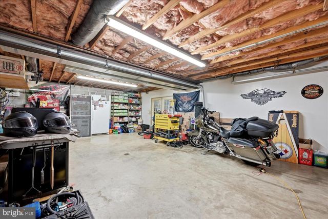 1909 SPOHRS RD, Berkeley Springs, WV 25411