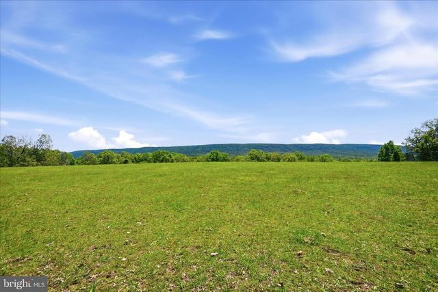 1909 SPOHRS RD, Berkeley Springs, WV 25411
