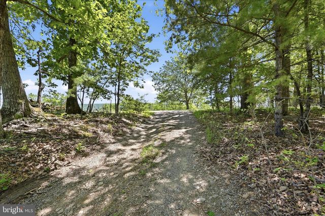 1909 SPOHRS RD, Berkeley Springs, WV 25411