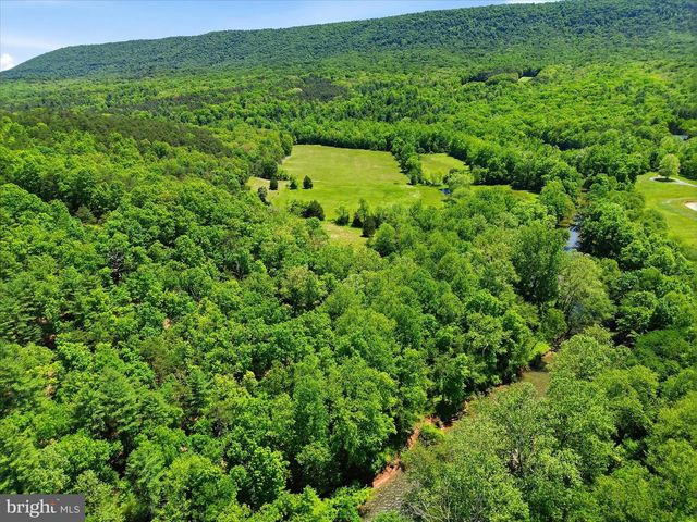 1909 SPOHRS RD, Berkeley Springs, WV 25411