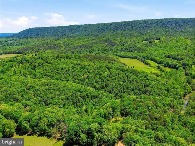 1909 SPOHRS RD, Berkeley Springs, WV 25411