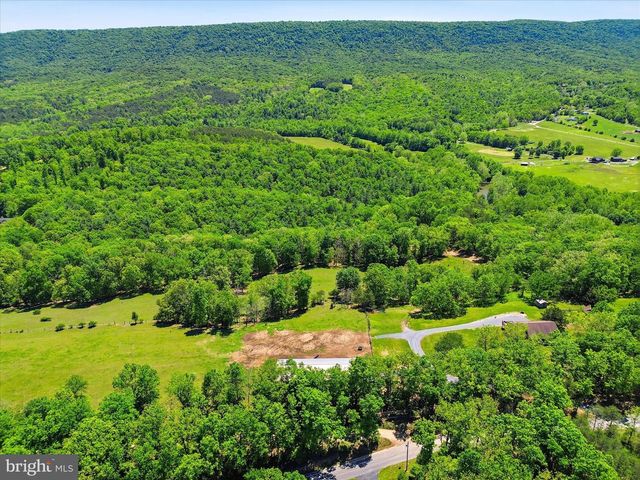1909 SPOHRS RD, Berkeley Springs, WV 25411
