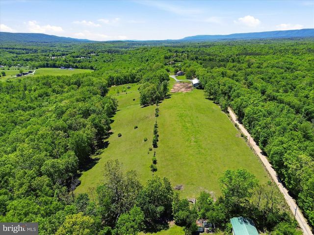 1909 SPOHRS RD, Berkeley Springs, WV 25411