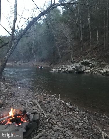 1909 SPOHRS RD, Berkeley Springs, WV 25411