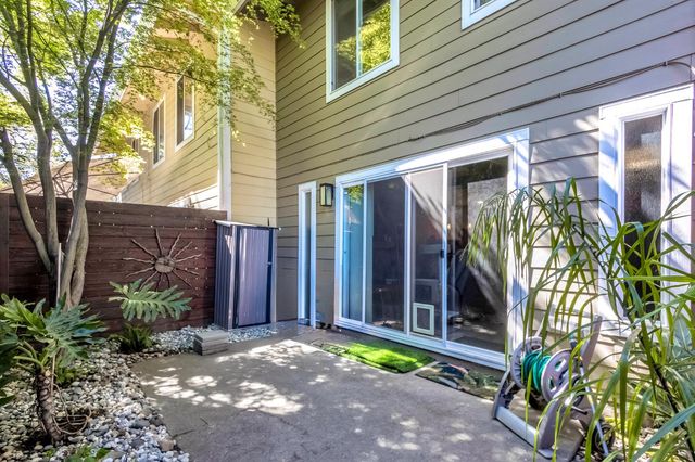 6190 Shadow Ln, Citrus Heights, CA 95621