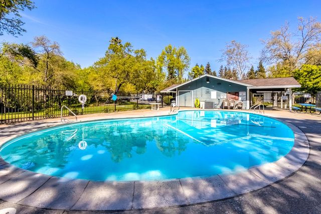 6190 Shadow Ln, Citrus Heights, CA 95621