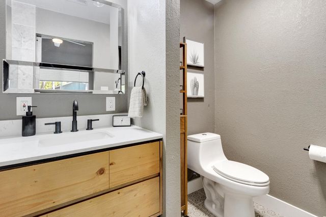 6190 Shadow Ln, Citrus Heights, CA 95621