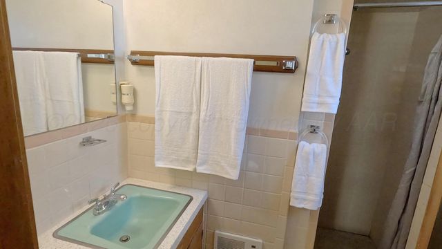 1413 FOX Avenue, Dumas, TX 79029