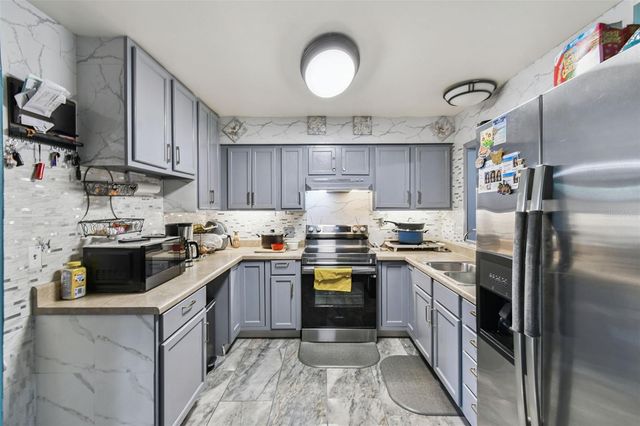 25309 CARNOUSTIE DRIVE, Sorrento, FL 32776