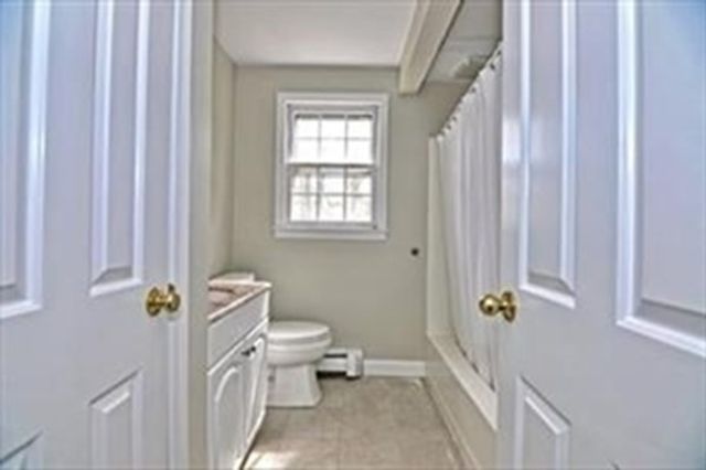 16 Oak Hill Rd, Wayland, MA 01778