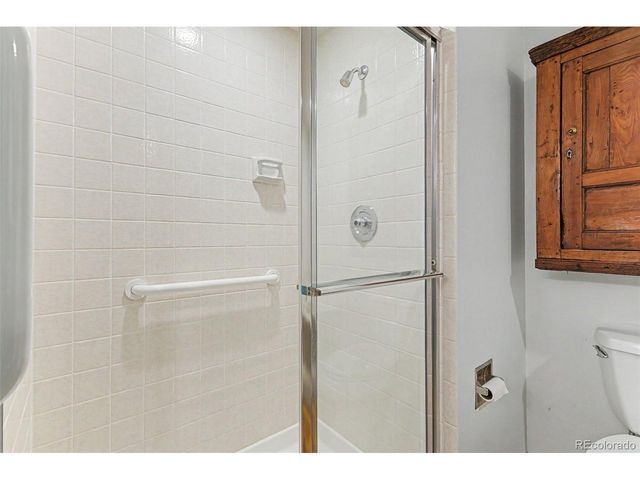 6130 E Briarwood Cir, Englewood, CO 80112