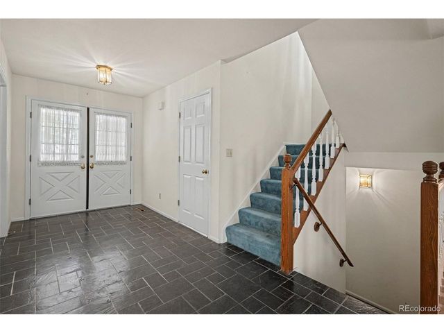 6130 E Briarwood Cir, Englewood, CO 80112