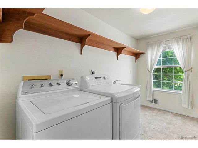 6130 E Briarwood Cir, Englewood, CO 80112
