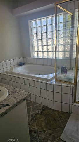 306 Portola Court, Bakersfield, CA 93314