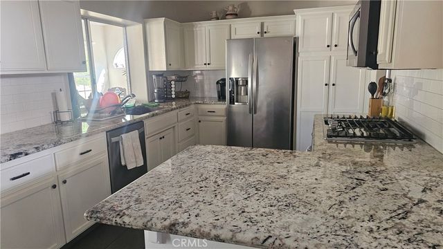 306 Portola Court, Bakersfield, CA 93314