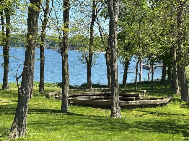 236 Danielle Lane, Kendall, NY 14464