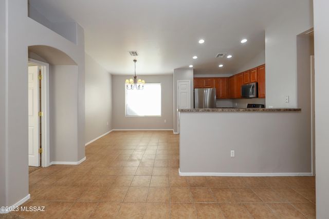 8187 S Camino Serpe, Tucson, AZ 85747