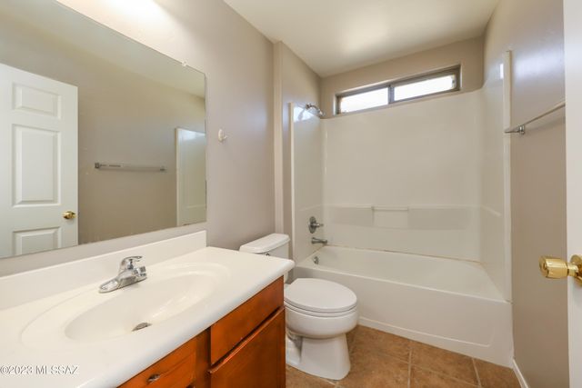 8187 S Camino Serpe, Tucson, AZ 85747