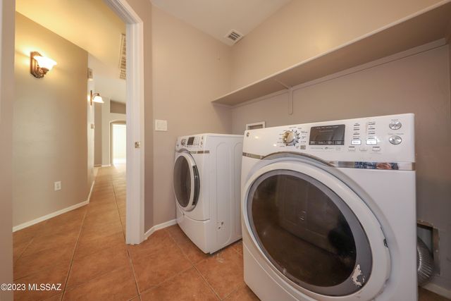 8187 S Camino Serpe, Tucson, AZ 85747