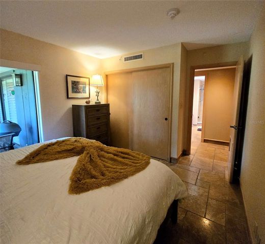 36750 US HIGHWAY 19 N 12-109, Palm Harbor, FL 34683