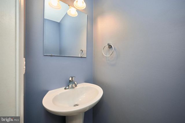 9811 MOCK ORANGE CT, Manassas, VA 20110