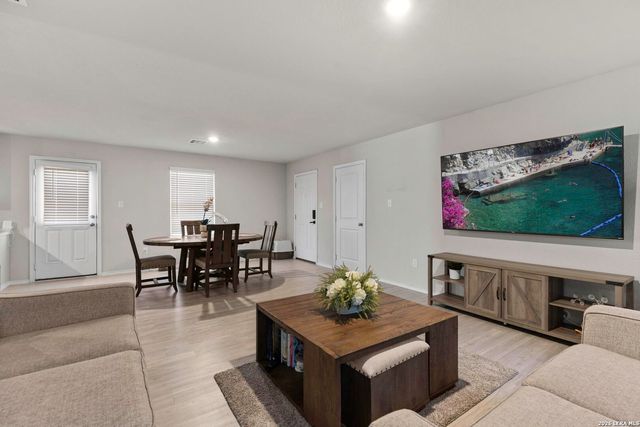 13726 Bucket Way, San Antonio, TX 78252