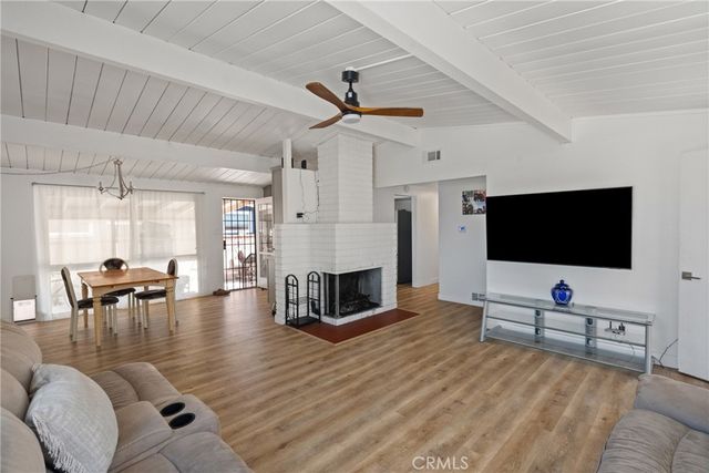 15420 Bonsallo Avenue, Gardena, CA 90247