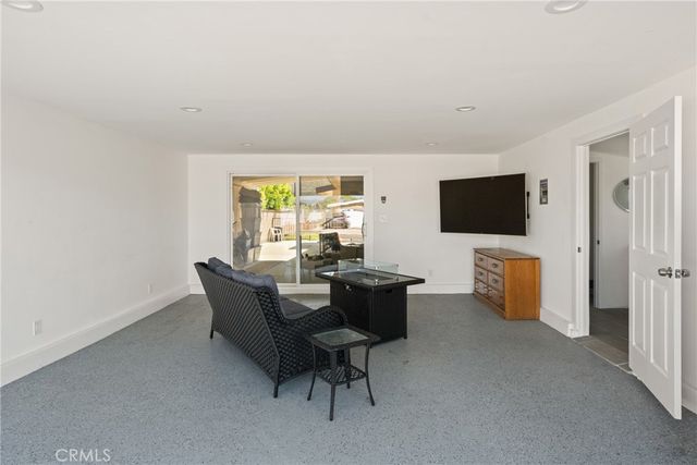 15420 Bonsallo Avenue, Gardena, CA 90247