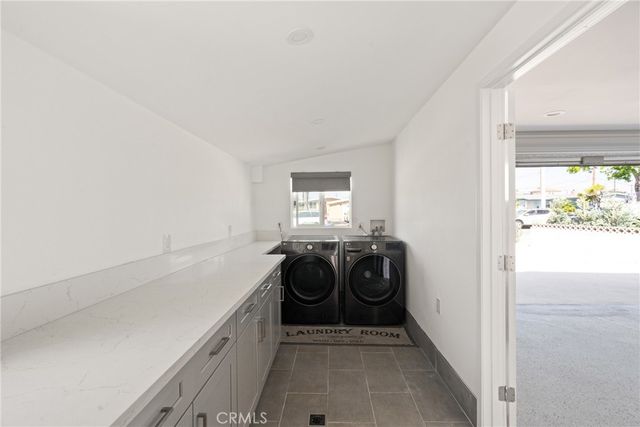 15420 Bonsallo Avenue, Gardena, CA 90247