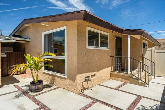 15420 Bonsallo Avenue, Gardena, CA 90247