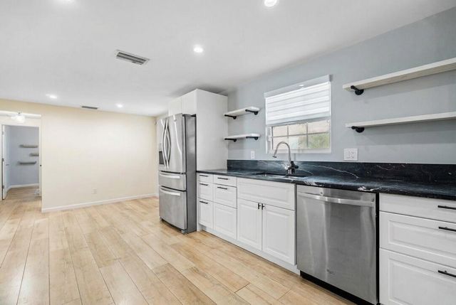 353 E Lakewood Road, West Palm Beach, FL 33405