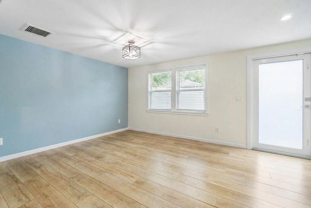 353 E Lakewood Road, West Palm Beach, FL 33405