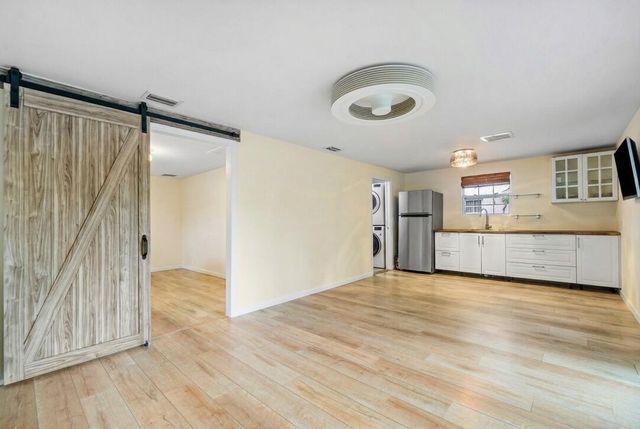 353 E Lakewood Road, West Palm Beach, FL 33405