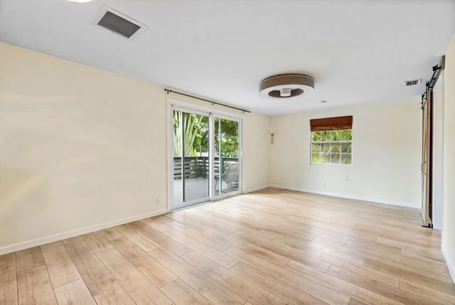 353 E Lakewood Road, West Palm Beach, FL 33405