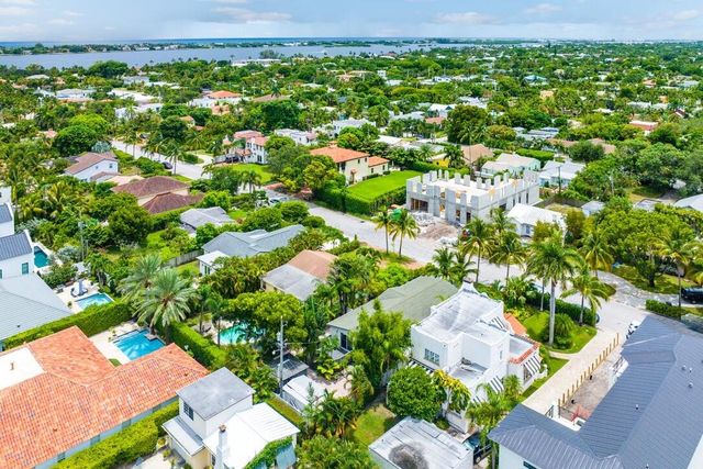 353 E Lakewood Road, West Palm Beach, FL 33405