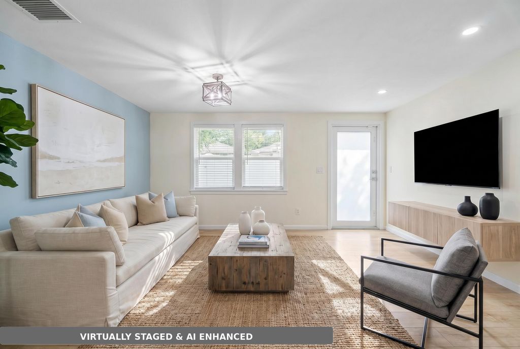 353 E Lakewood Road, West Palm Beach, FL 33405