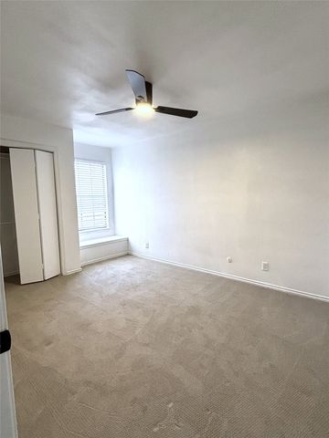 222 Shady Lane Drive, Fort Worth, TX 76112