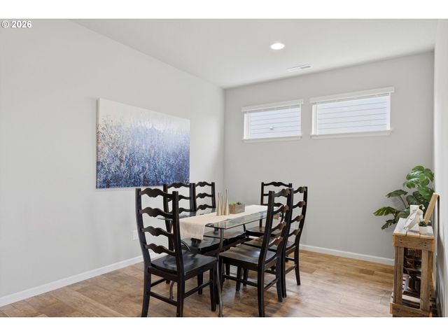 9025 N DOGWOOD St, Camas, WA 98607