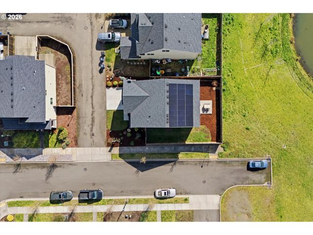 9025 N DOGWOOD St, Camas, WA 98607