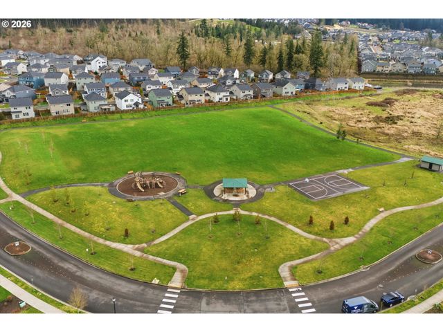 9025 N DOGWOOD St, Camas, WA 98607