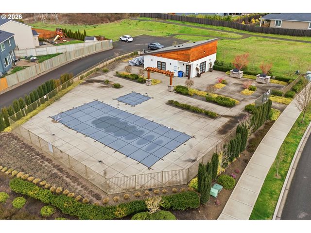 9025 N DOGWOOD St, Camas, WA 98607