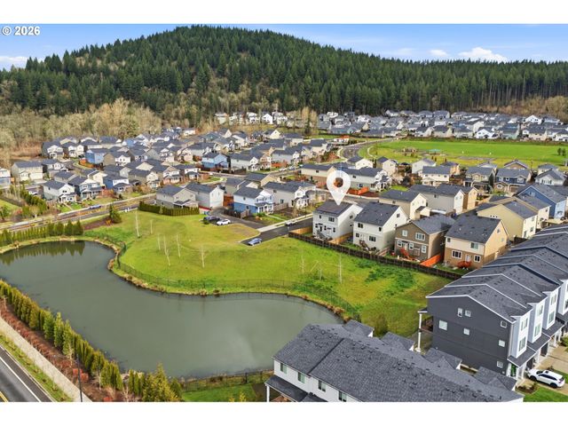 9025 N DOGWOOD St, Camas, WA 98607