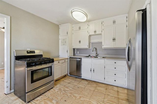 320 E Grumman Drive, Oklahoma City, OK 73110