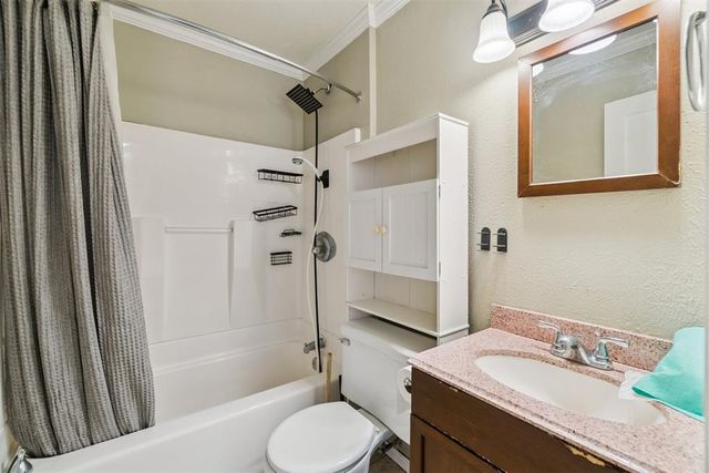 320 E Grumman Drive, Oklahoma City, OK 73110